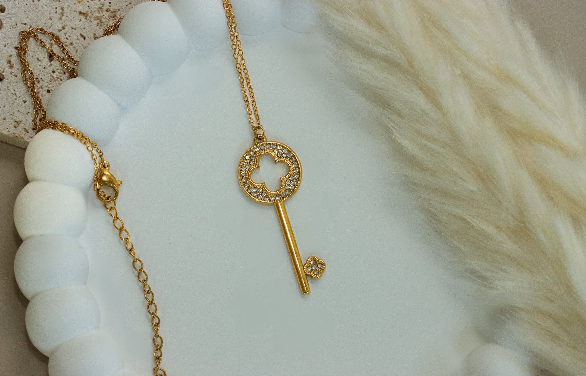 Elegant women’s jewelry
