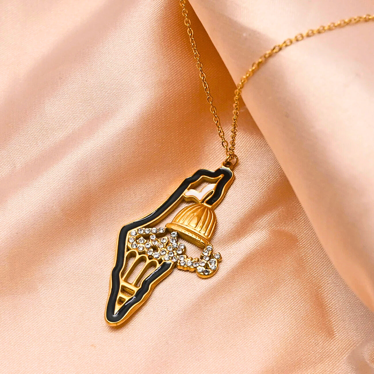 Elegant and timeless jewelry