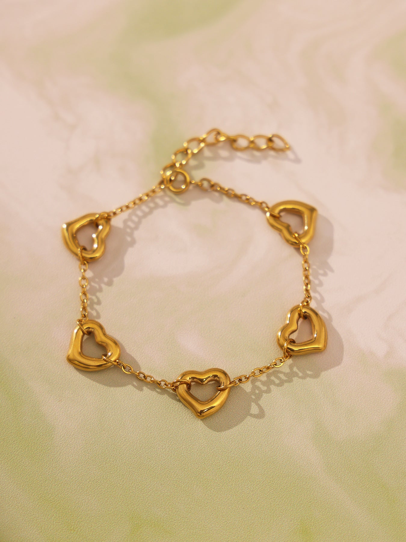 Dil Se Heart Bracelet — Gold