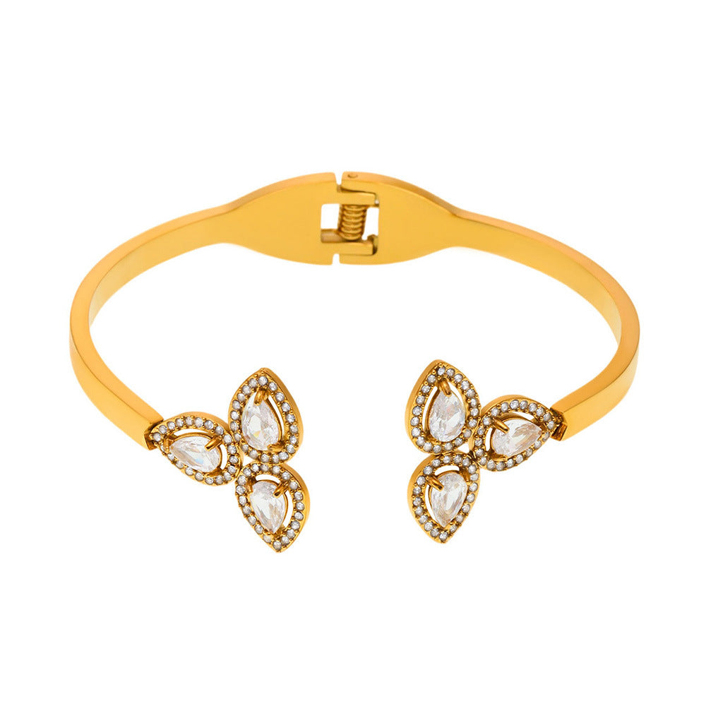 Shalimar Trefoil Cuff