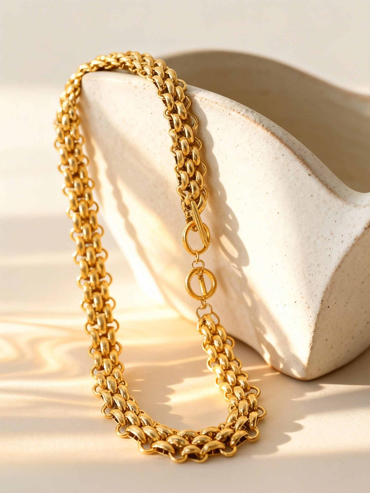 Qila Statement Collar