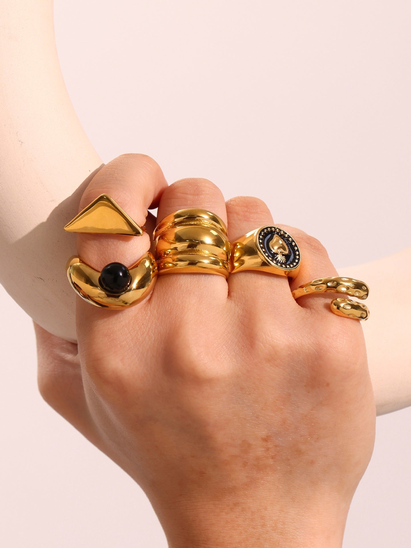 Chashm Stone Ring — Black Agate