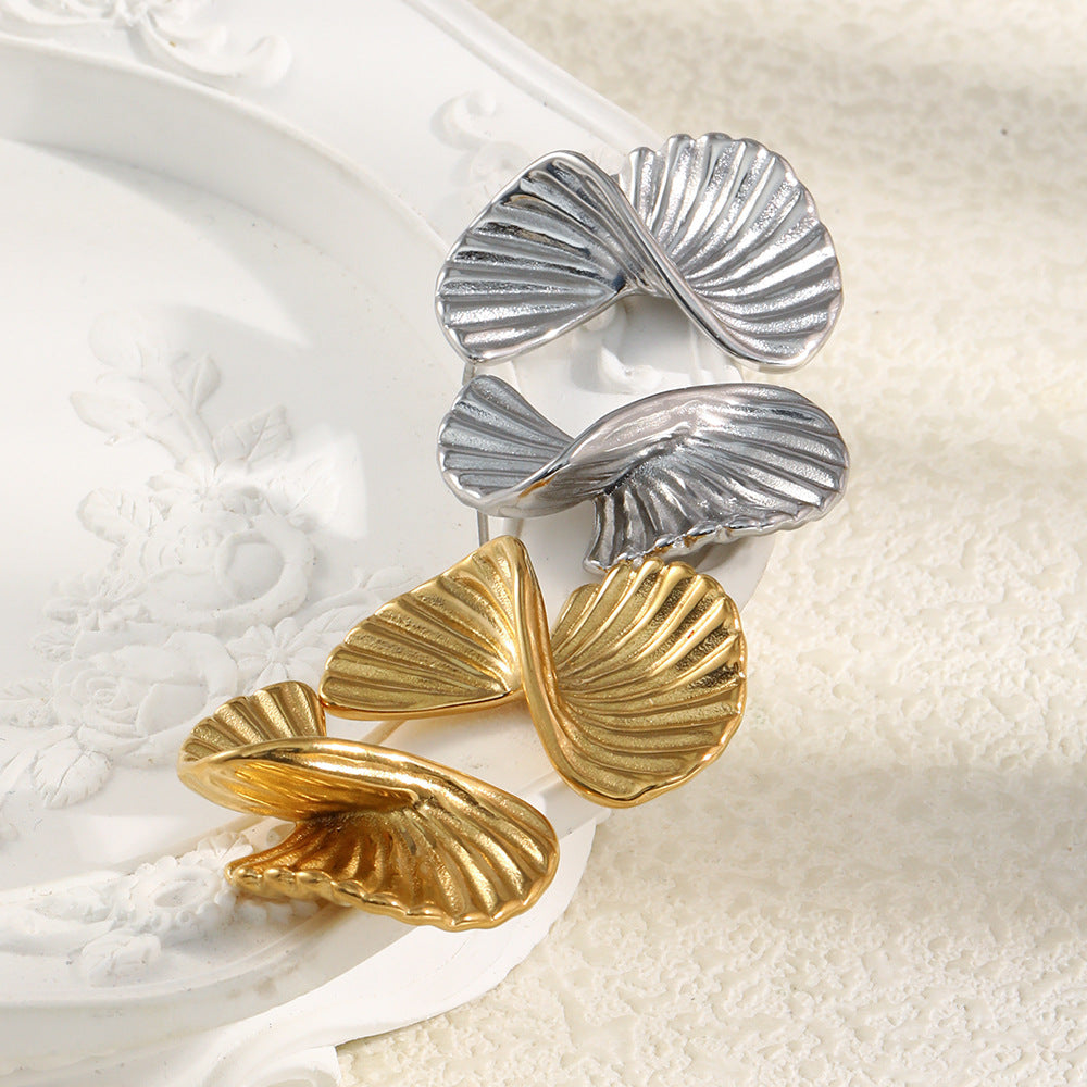 Seepi Shell Studs