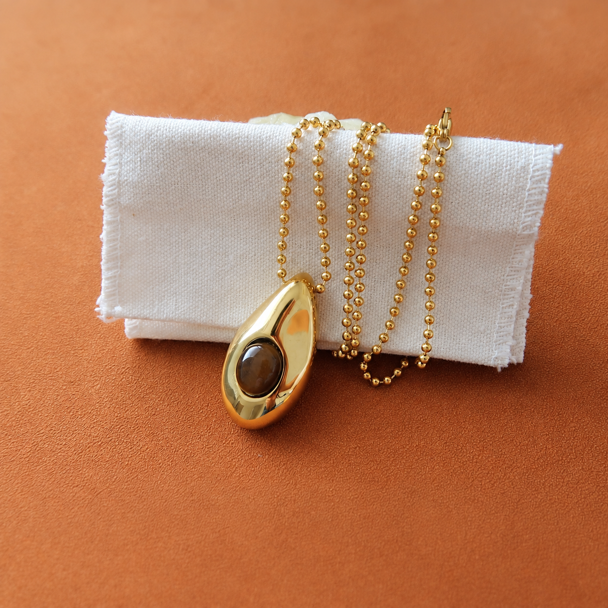 Yaqut Drop Pendant