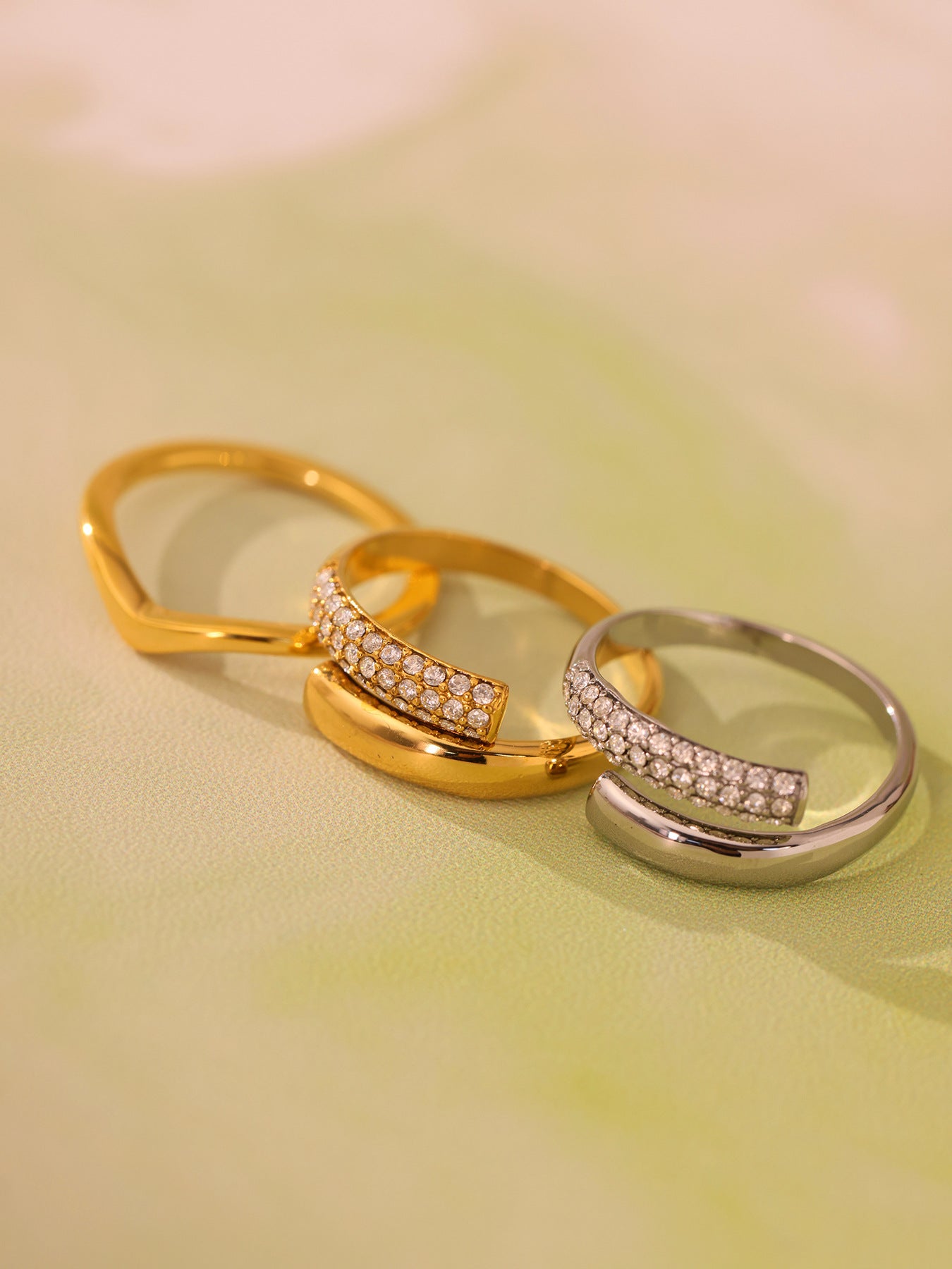 Nishan Chevron Stacker