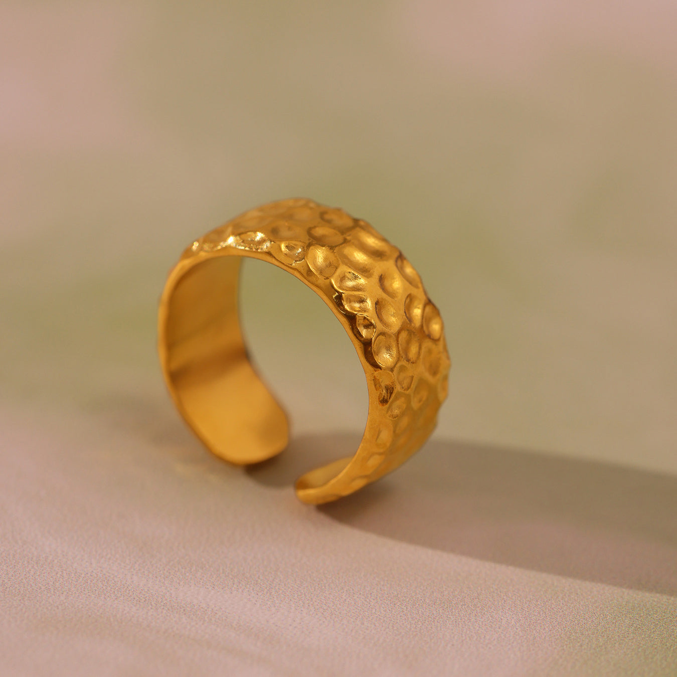 Tarasha Adjustable Textured Band