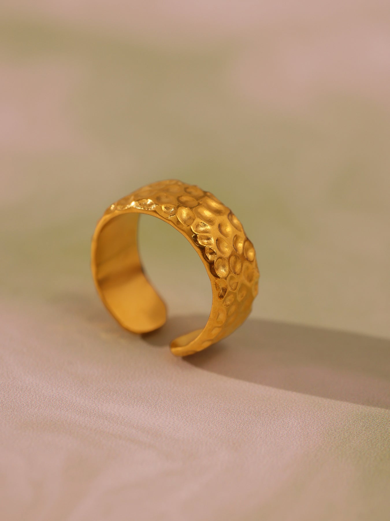 Tarasha Adjustable Textured Band