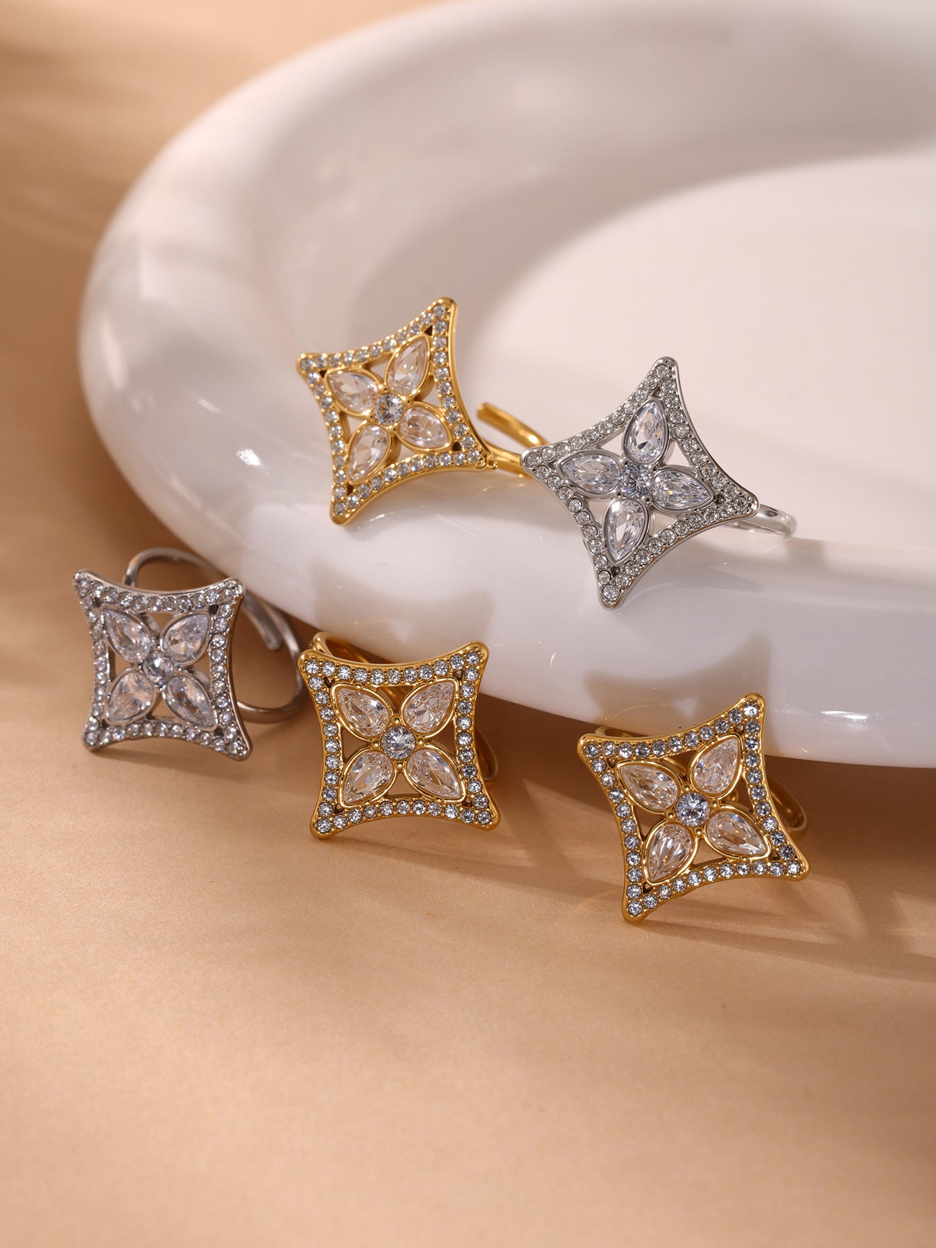 Qutb Adjustable Star Ring