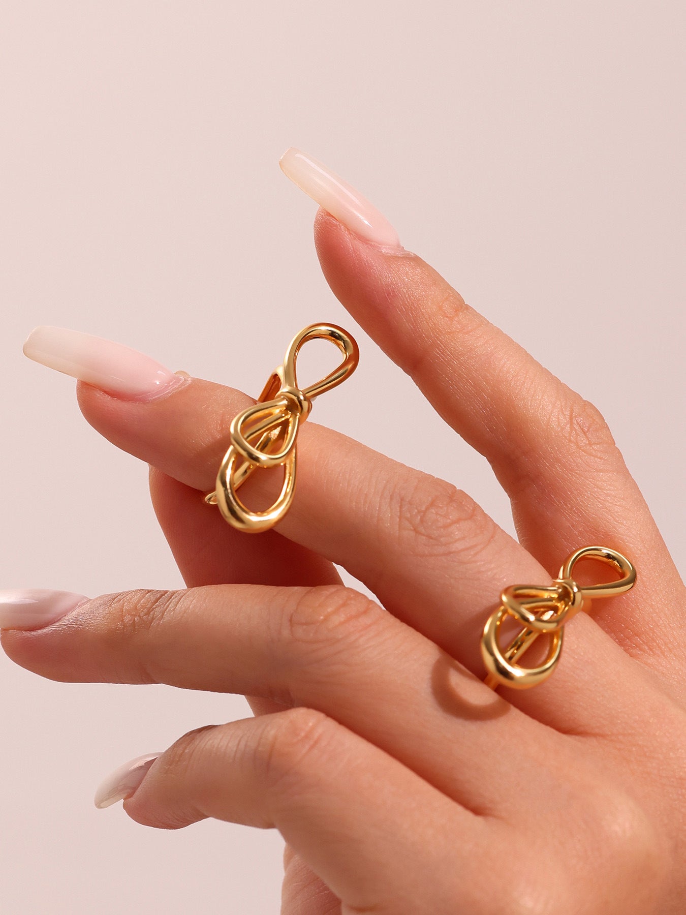 Tohfa Adjustable Bow Ring