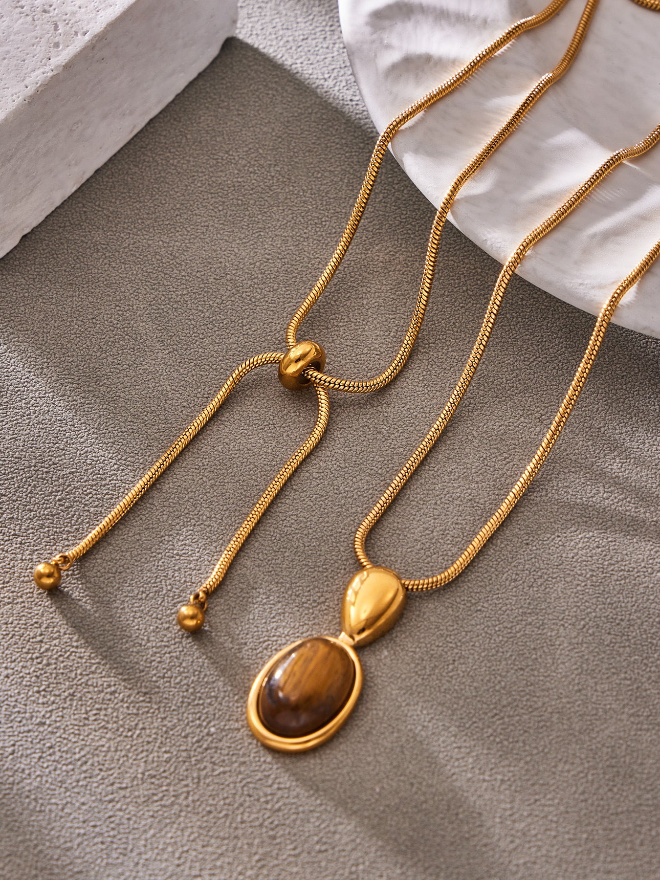 Qahwa Tiger's Eye Pendant