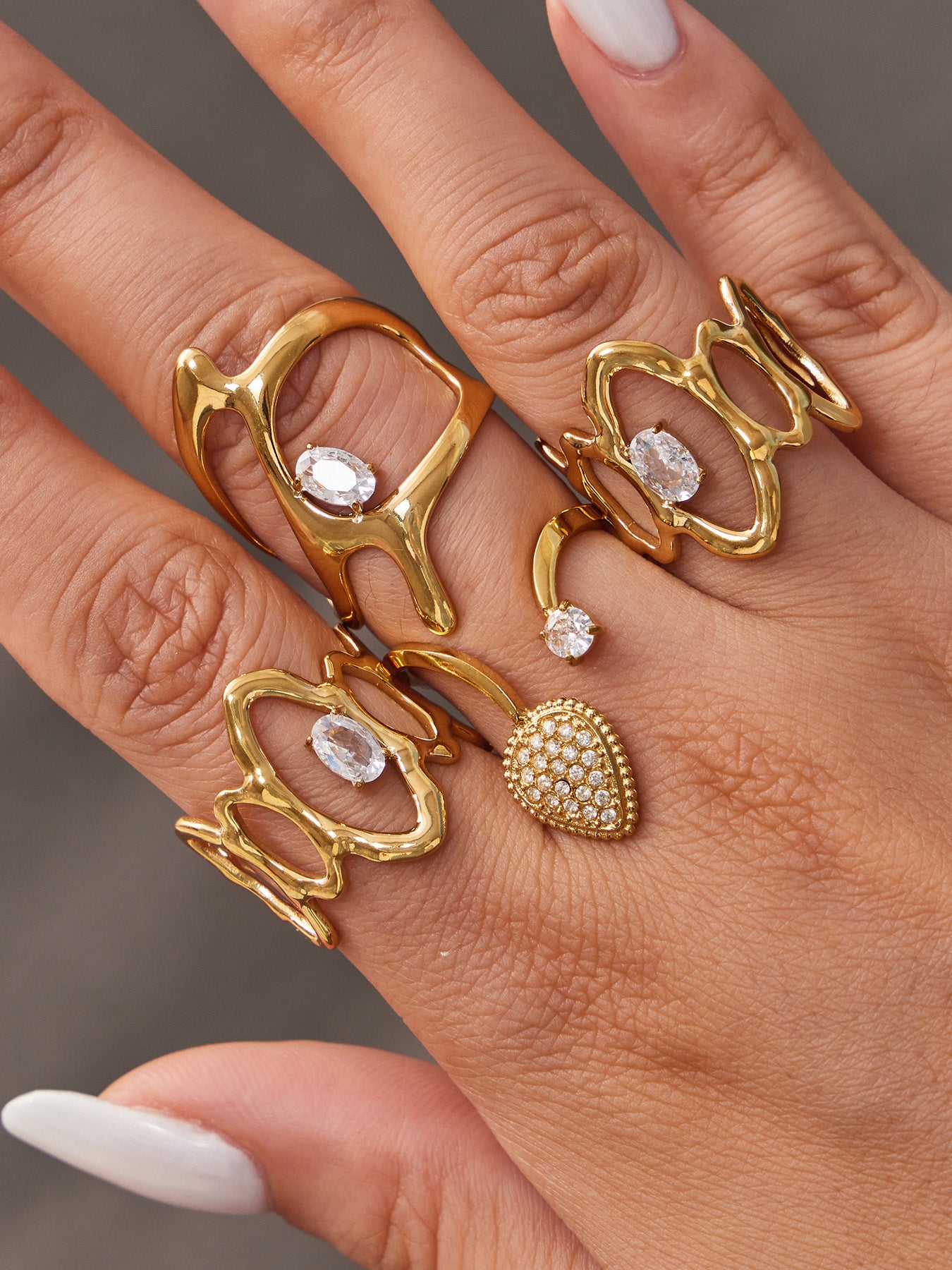 Qandeel Adjustable Lantern Ring