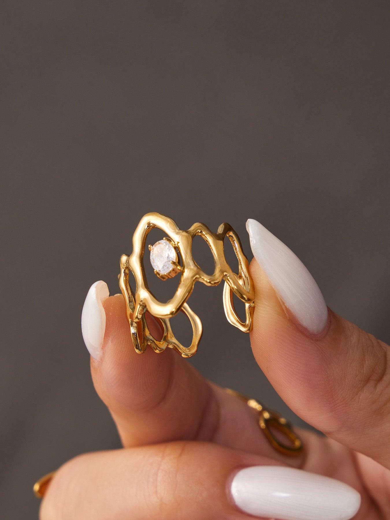 Qandeel Adjustable Lantern Ring