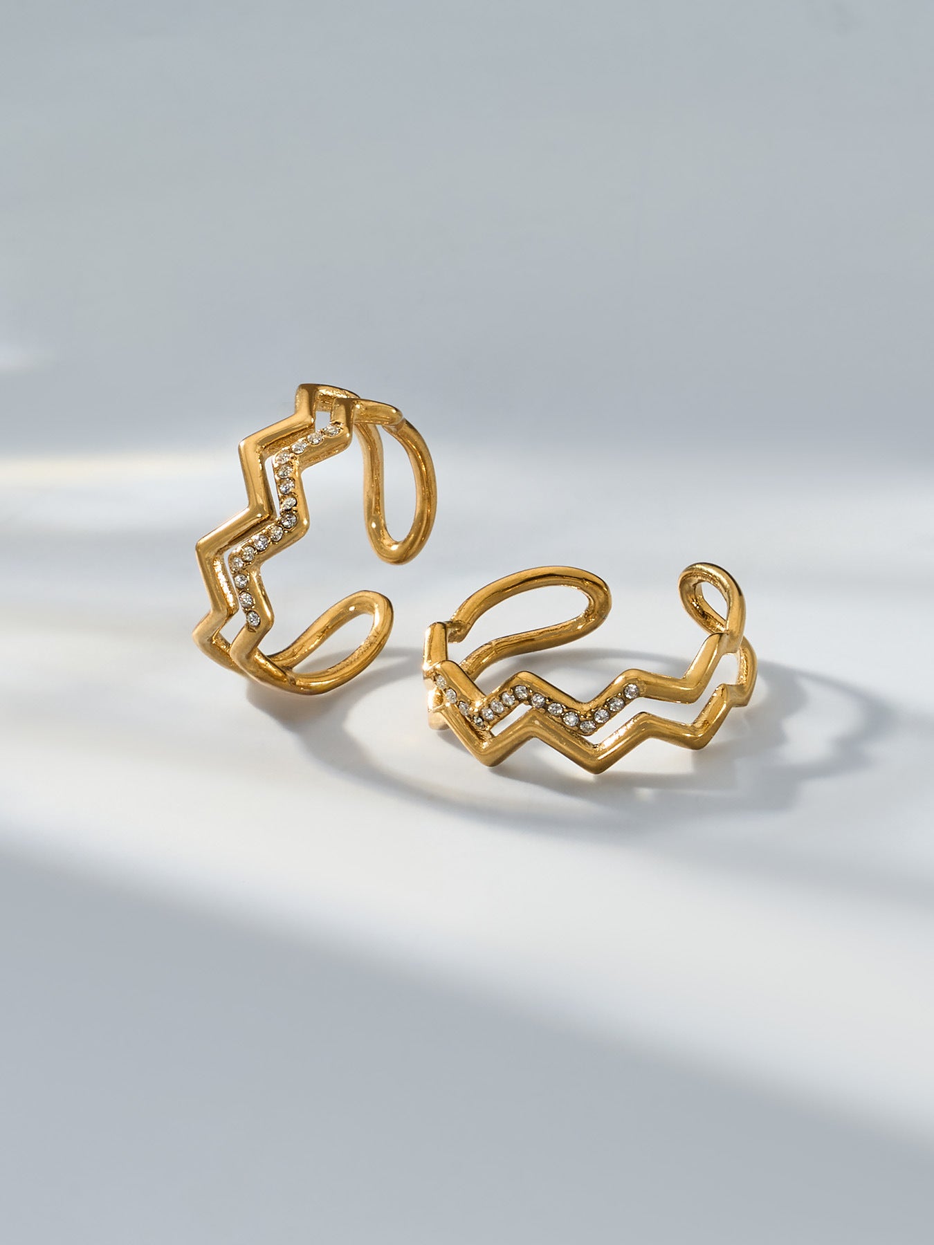 Bijli Adjustable Zigzag Ring