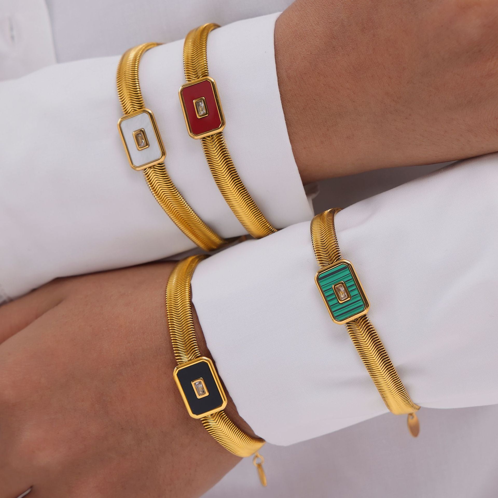 Takhti Plaque Bracelet — Yaqut