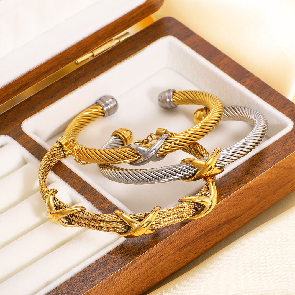 Wasl Cable Cuff — Gold